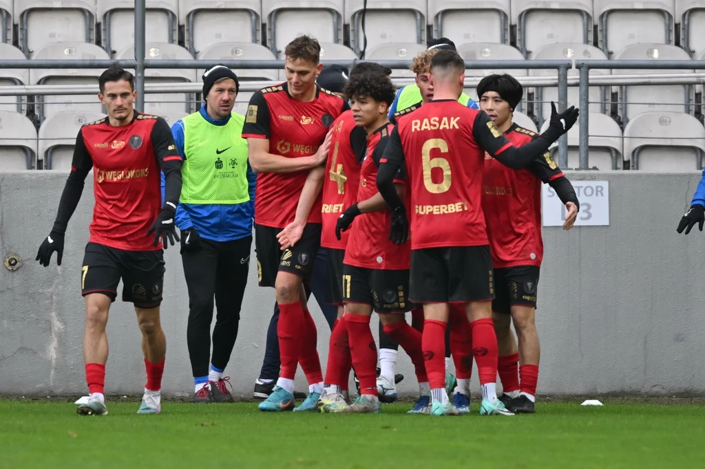 Piłkarze Górnika Zabrze zbuntowali się przeciwko zarządowi Piłkarze Górnika Zabrze zbuntowali się przeciwko zarządowi