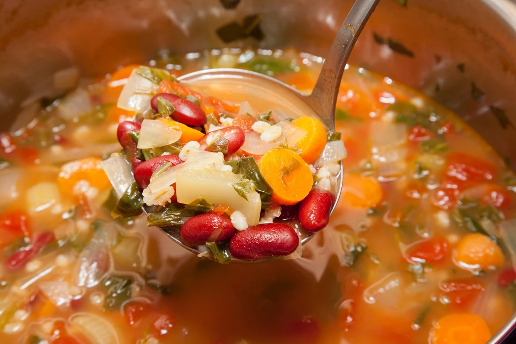 Jak zrobić zupę minestrone?