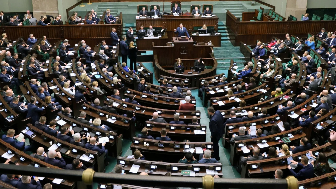 Jest nowy sondaż CBOS. Badani ocenili m.in. pracę parlamentu. Zdjęcie ilustracyjne Jest nowy sondaż CBOS. Badani ocenili m.in. pracę parlamentu. Zdjęcie ilustracyjne