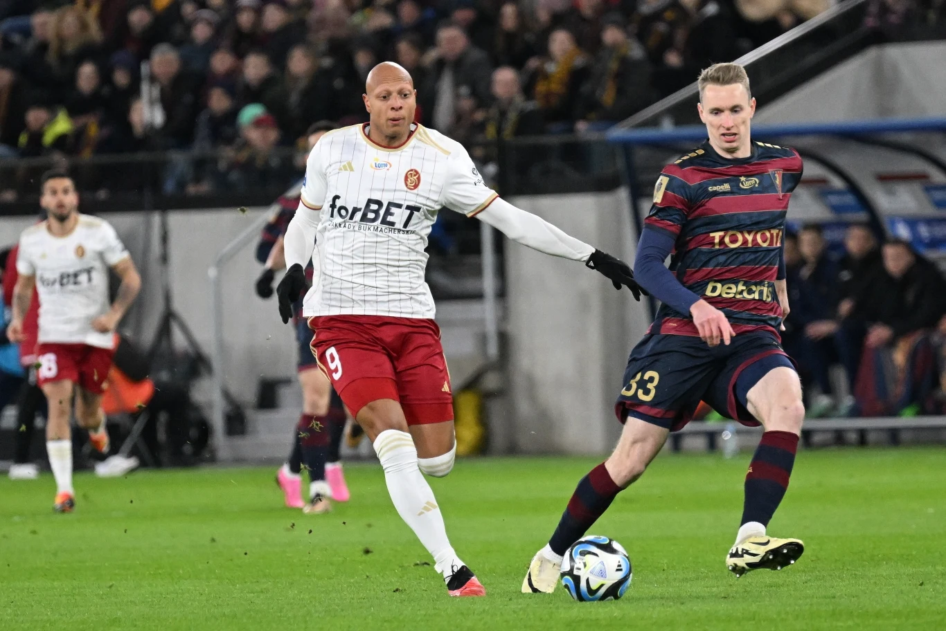 Walka w meczu Pogoń Szczecin - ŁKS była wyrównana