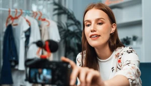 Są wyniki najnowszego sondażu. Wiadomo, które zawody Polacy postrzegają najgorzej