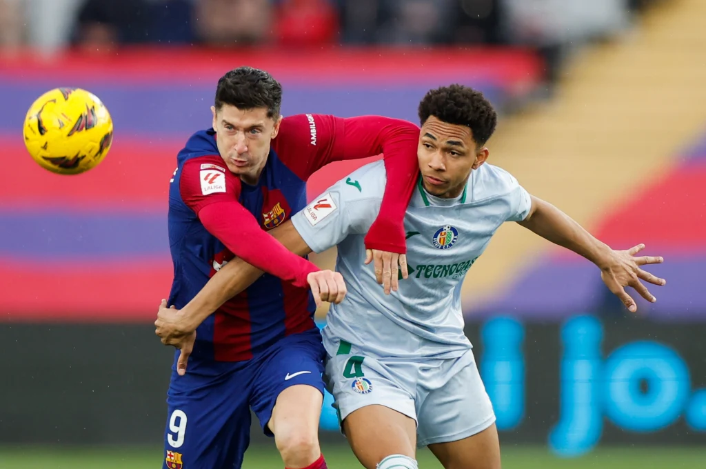 Robert Lewandowski w meczu z Getafe Robert Lewandowski w meczu z Getafe