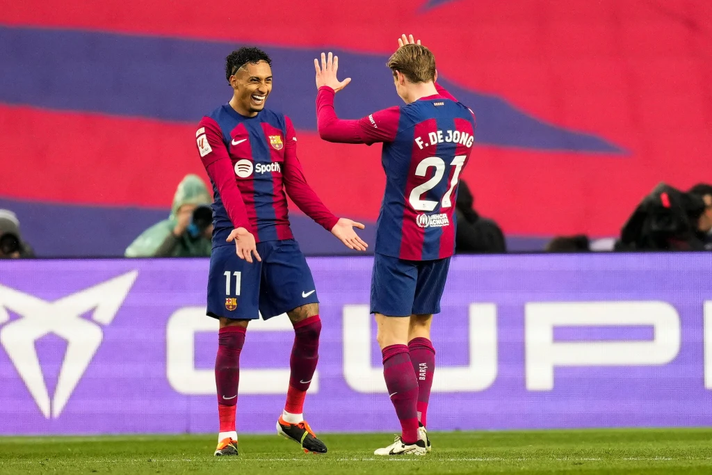 Raphinha i Frenkie de Jong zanotowali w sobotę trafienia w meczu z Getafe Raphinha i Frenkie de Jong zanotowali w sobotę trafienia w meczu z Getafe