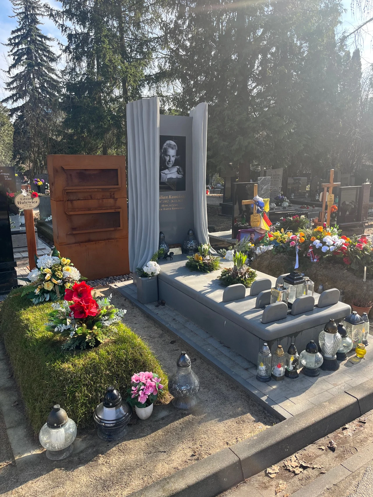 Grób Emiliana Kamińskiego Grób Emiliana Kamińskiego