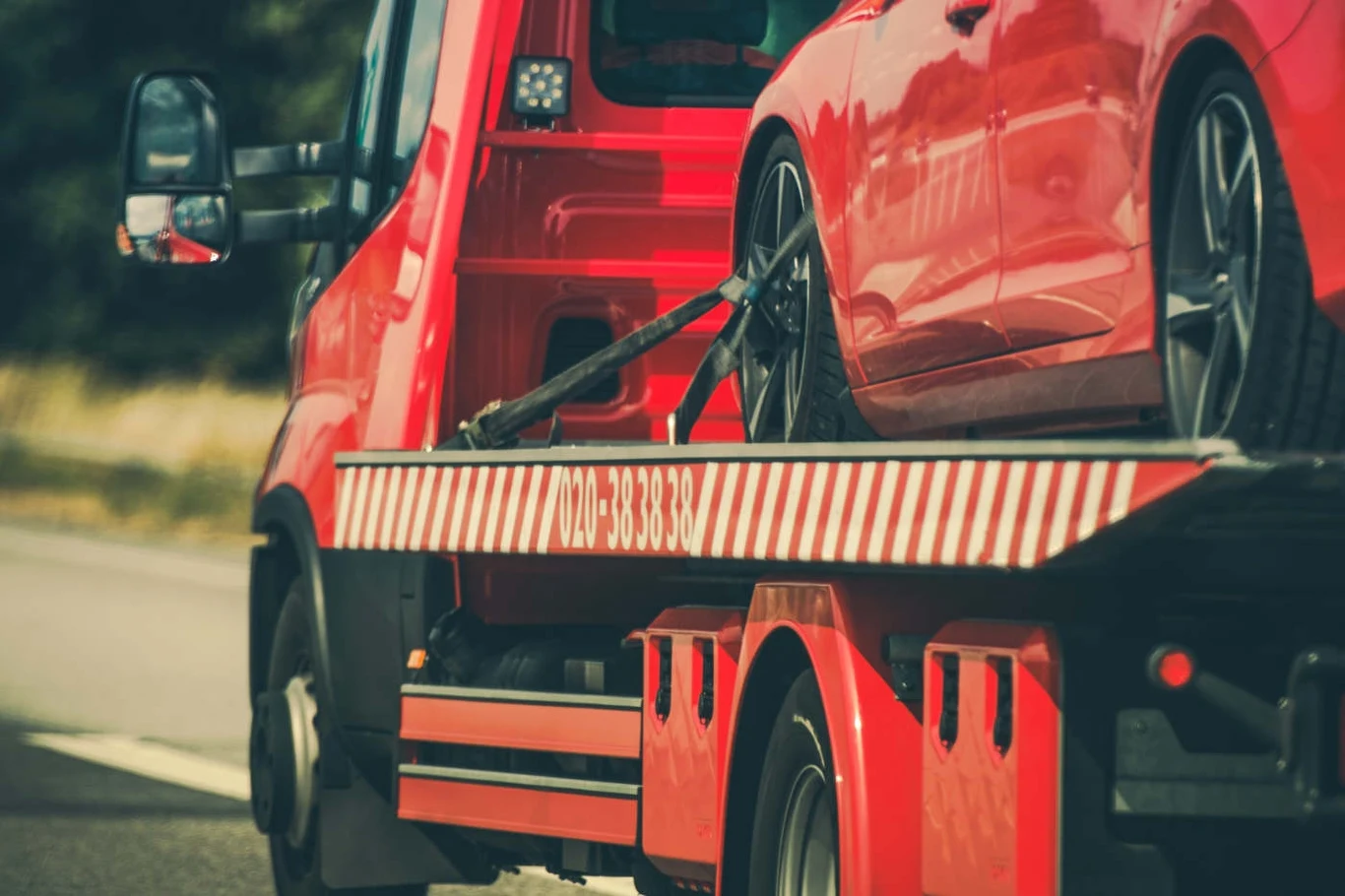 Rekordowy wynik Tesli Model S okupiony został koniecznością 13-krotnej wymiany silnika (zdj. ilustracyjne) Rekordowy wynik Tesli Model S okupiony został koniecznością 13-krotnej wymiany silnika (zdj. ilustracyjne)