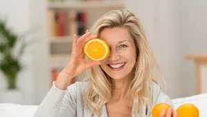 To warto jeść w czasie menopauzy. Dieta, która poprawia samopoczucie i dodaje energii 