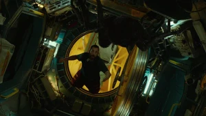 Adam Sandler i gigantyczny, gadający pająk w kosmosie! [recenzja]