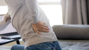 Nie lekceważ tego objawu. Ból może pojawić się w stanach zagrożenia życia