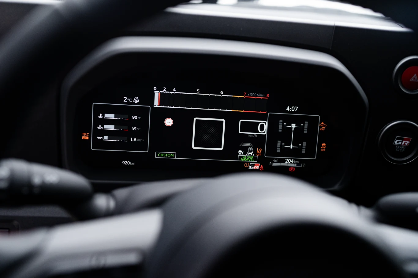 Toyota GR Yaris po liftingu otrzymała cyfrowy zestaw wskaźników o przekątnej 12,3-cala Toyota GR Yaris po liftingu otrzymała cyfrowy zestaw wskaźników o przekątnej 12,3-cala