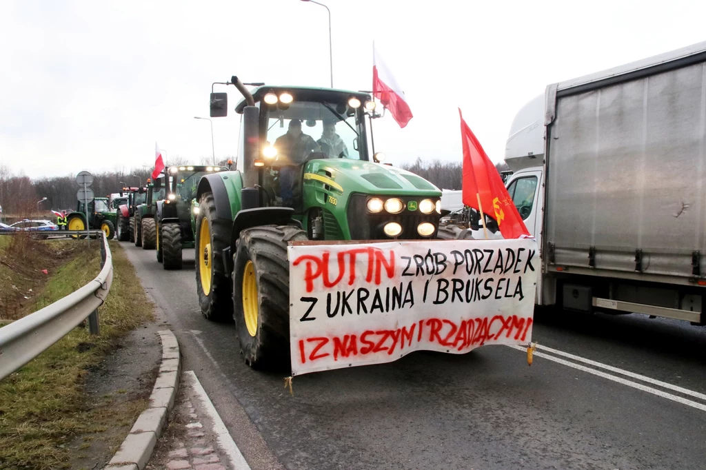 Tak kontrowersyjne transparenty przylgnęły do protestów rolników, zwiększając u części społeczeństwa nastawienie negatywne do nich