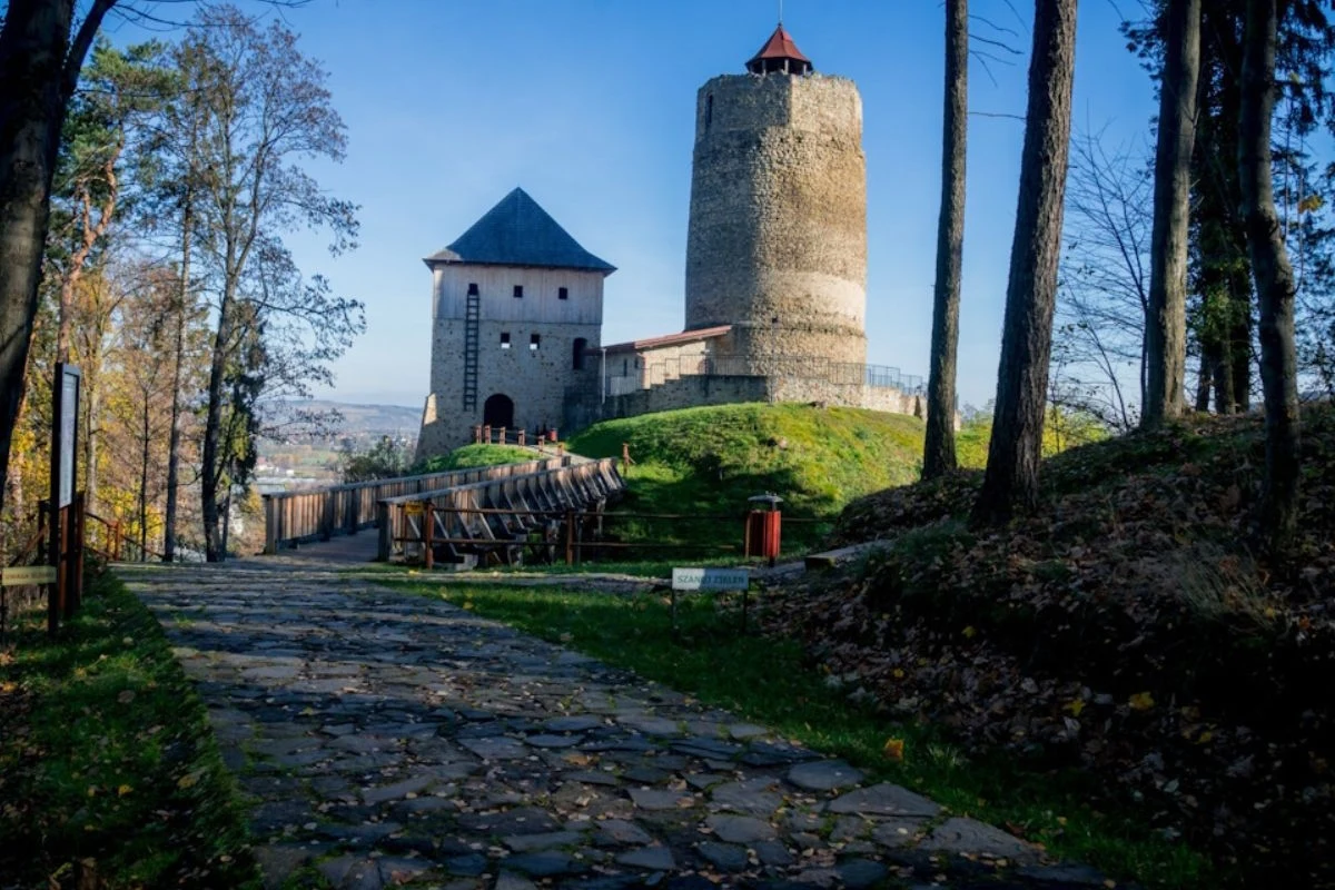 Zamek w Czchowie znajduje się nieopodal Nowego Sącza