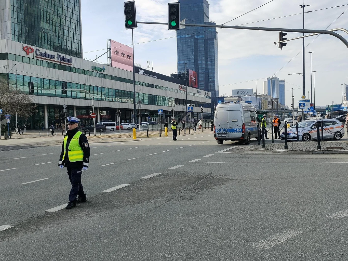 Protesty rolników w Warszawie. Policja pilnuje porządku i kieruje ruchem Protesty rolników w Warszawie. Policja pilnuje porządku i kieruje ruchem