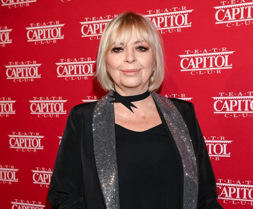 Violetta Arlak przeszła metamorfozę. Violetta Arlak przeszła metamorfozę.