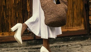 Tę spódnicę pokochają 50-latki. Na sportowo i na elegancko