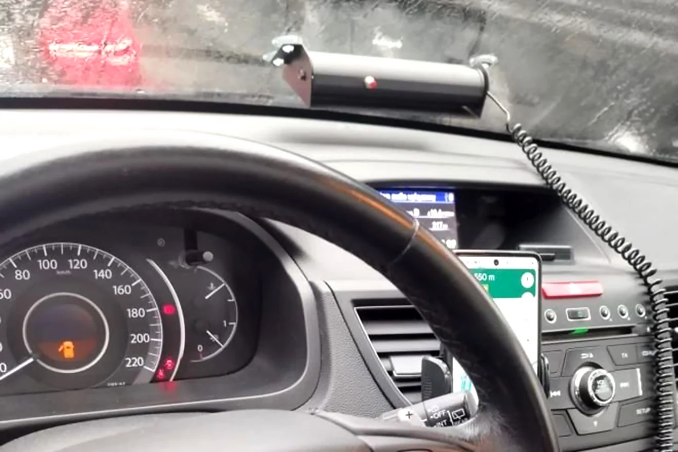 Policjanci skierowali sprawę do sadu i zabezpieczyli nielegalny sygnalizator. 