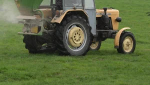 Mężczyzna wpadł pod koła ciągnika/Zdj. ilustracyjne