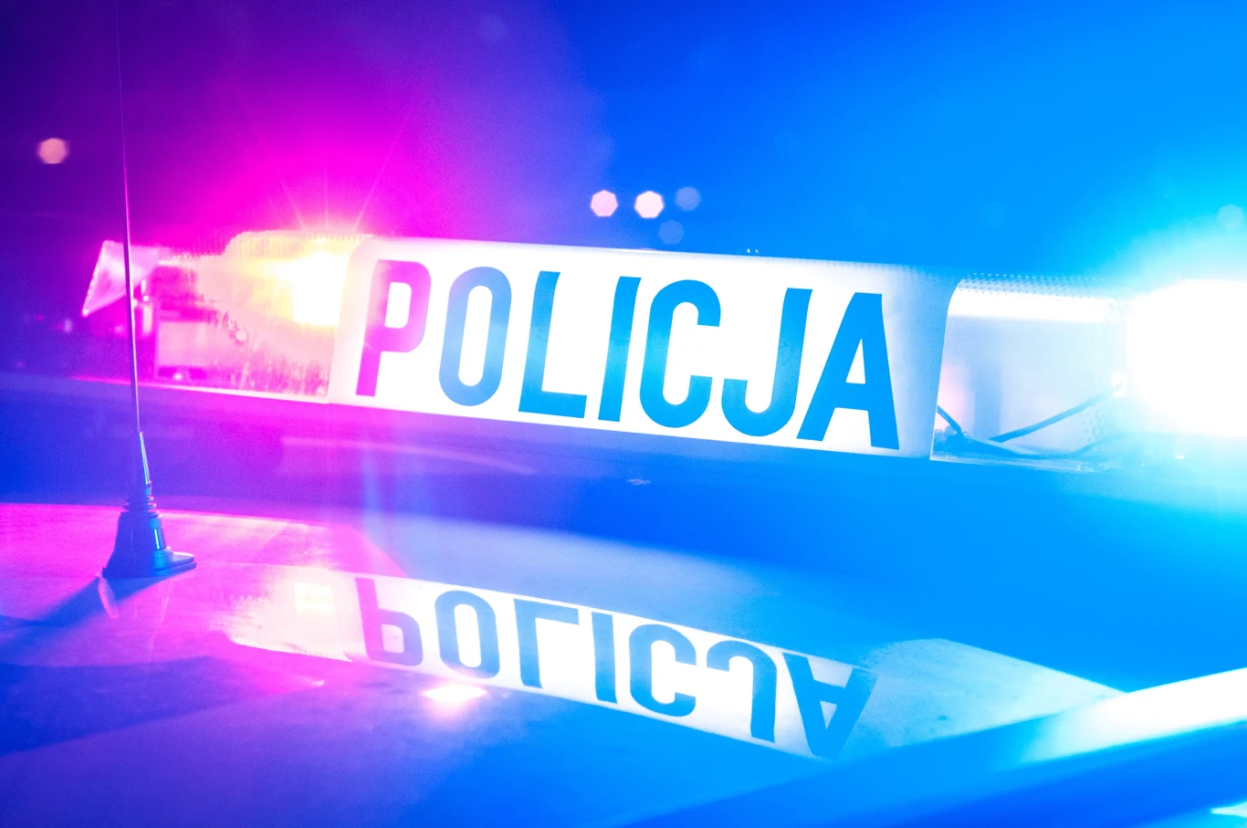 Warszawa. W odholowywanym samochodzie odnaleziono granat Warszawa. W odholowywanym samochodzie odnaleziono granat