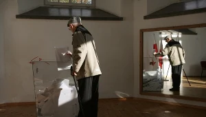 Wybory samorządowe, głosowanie, zdj. ilustracyjne 