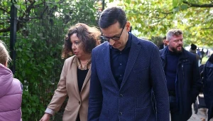 PiS i Kukiz'15 chcą ujawnienia majątków małżonków polityków i nie tylko. Na zdjęciu Mateusz Morawiecki z żoną