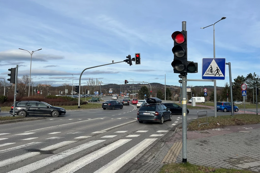 Słynne rondo grozy już bez strzałek. Kierowcy odetchną z ulgą?