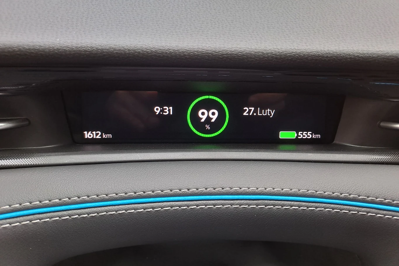 Ekran wskaźników w Volkswagenie ID.7 nie należy do największych.