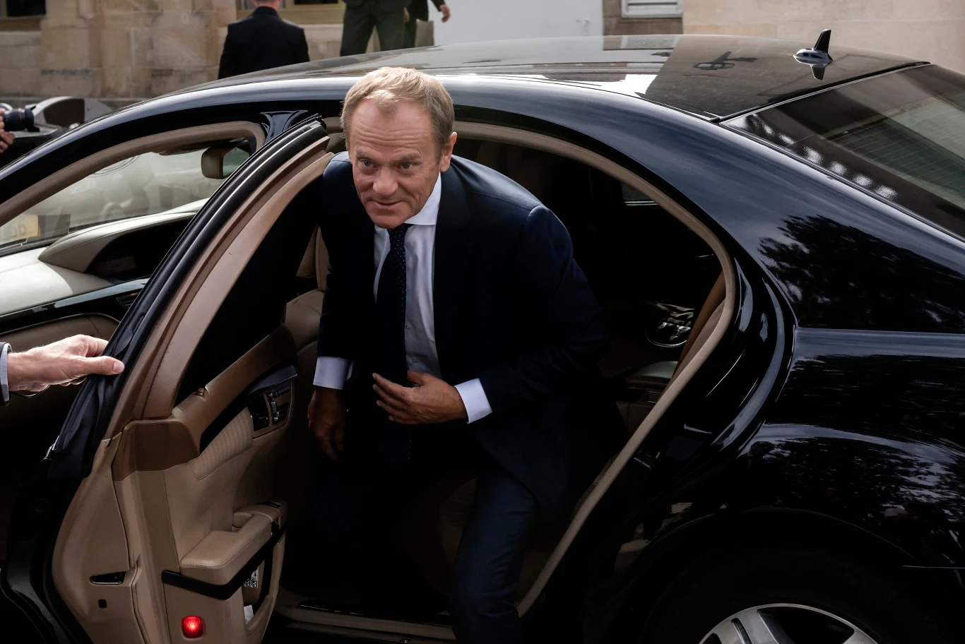 Rząd Donalda Tuska ogłosił przetarg na nowe samochody dla ministerstw i ważnych instytucji Rząd Donalda Tuska ogłosił przetarg na nowe samochody dla ministerstw i ważnych instytucji