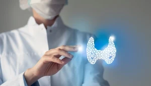 Gruczolak przytarczyc może powodować wiele objawów, w tym "rozpuszczanie kości" i kamienie w nerkach