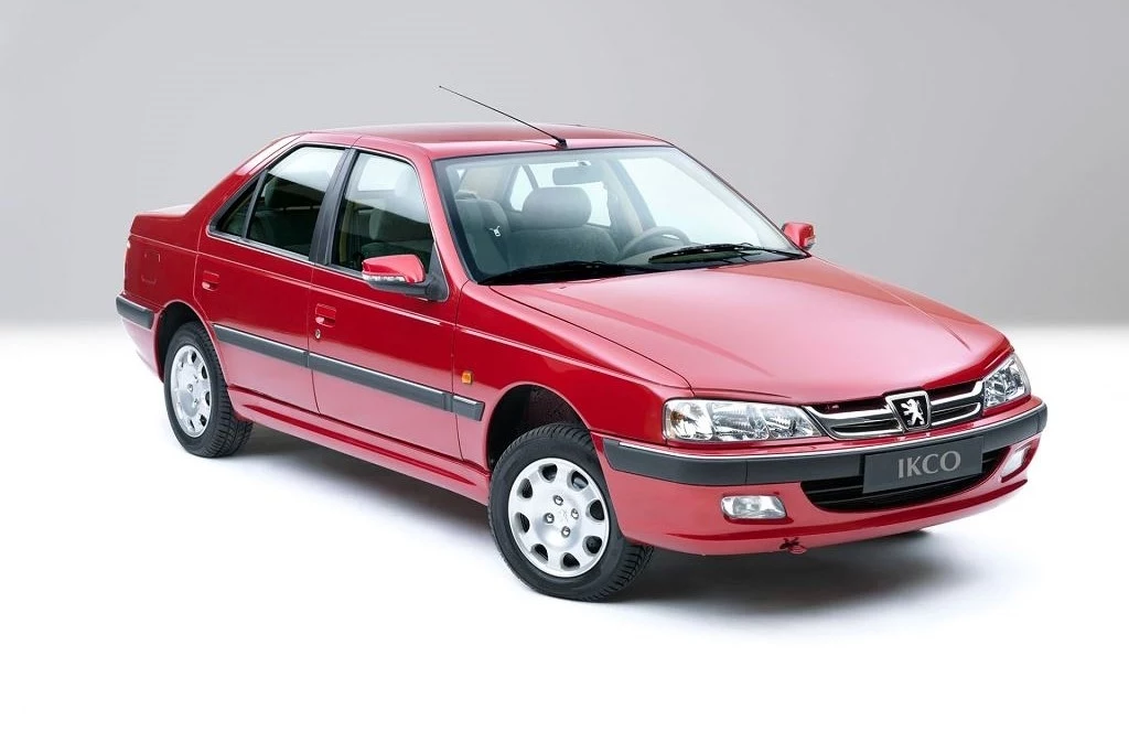 Peugeot 405 znika z oferty irańskiego koncernu.