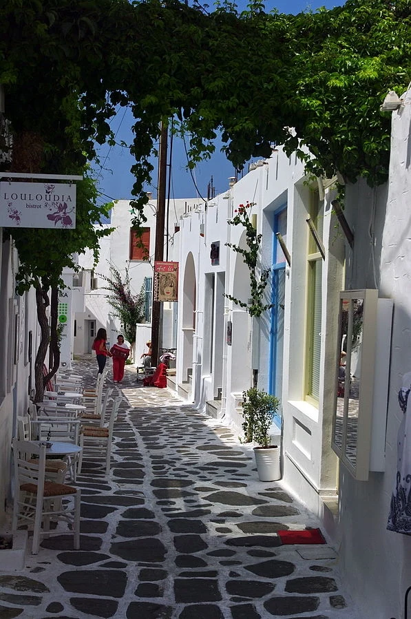 Uliczka w Paros Uliczka w Paros