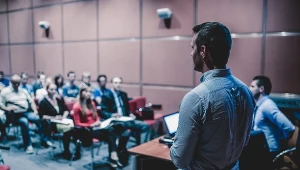 Nauczyciel akademicki nie może zarabiać mniej niż 50 procent wynagrodzenia profesorskiego