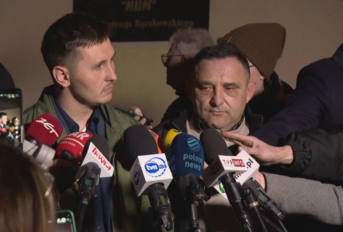 Rolnicy po spotkaniu z premierem Rolnicy po spotkaniu z premierem