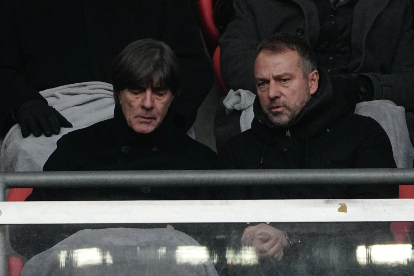 Hansi Flick (z prawej), a obok Joachim Löw, czyli byli selekcjonerzy reprezentacji Niemiec