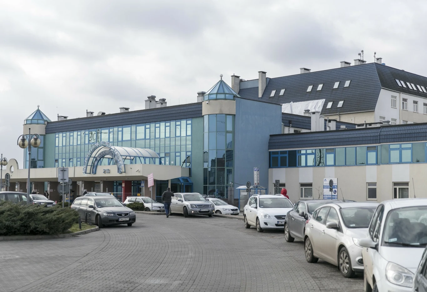 Uniwersytecki Szpital Kliniczny we Wrocławiu Uniwersytecki Szpital Kliniczny we Wrocławiu