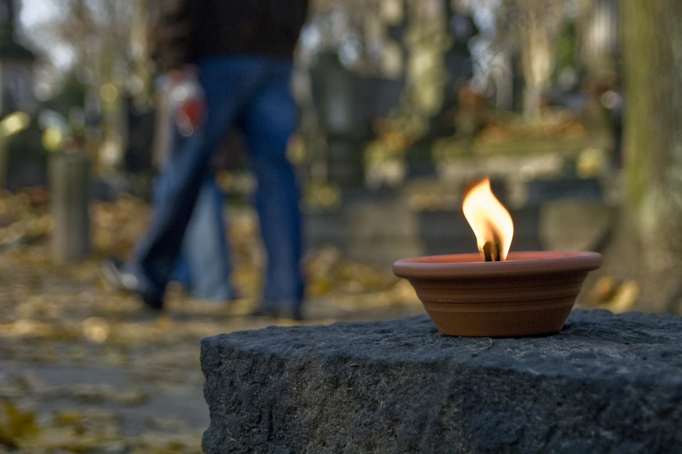 Znicz, zdjęcie ilustracyjne Znicz, zdjęcie ilustracyjne