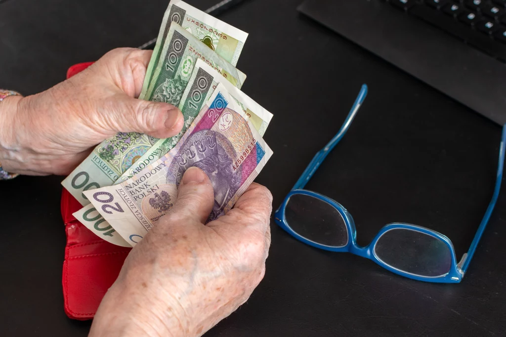 Kiedy pracownik może liczyć na wcześniejszą wypłatę wynagrodzenia?