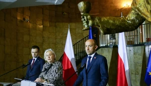 Od lewej: minister finansów Andrzej Domański, minister przemysłu Marzena Czarnecka i minister aktywów państwowych Borys Budka podczas briefingu w Katowicach