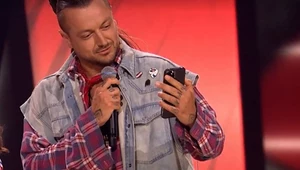 Wyciągnął telefon i zaskoczył uczestniczkę "The Voice Kids". Do kogo przy niej zadzwonił?