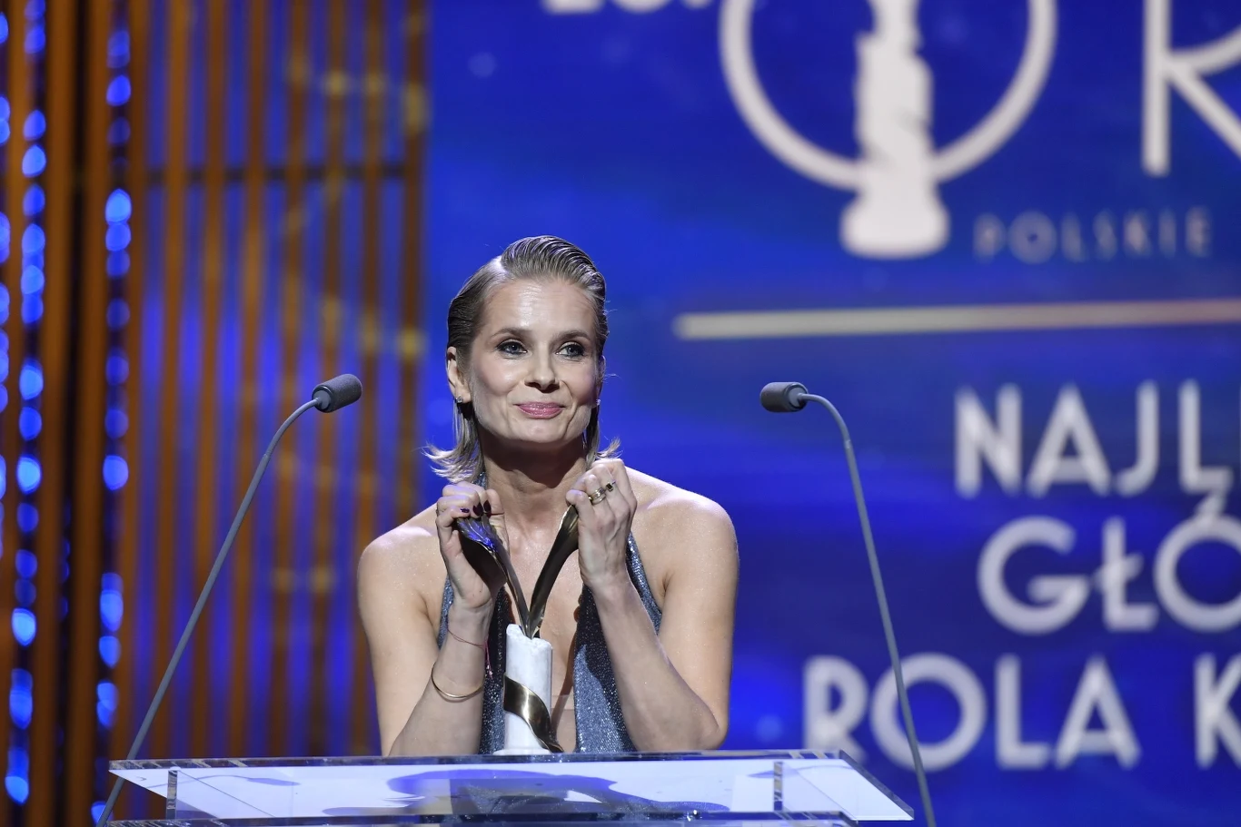 "Marta jedno skrzydło tego Orła jest Twoje" - powiedziała ze sceny Magdalena Cielecka dziękując Marcie Nieradkiewicz, swojej filmowej siostrze z nagrodzonego filmu "Lęk" Sławomira Fabickiego