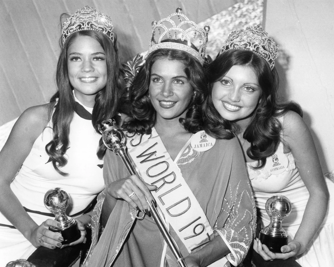 Cindy Breakspeare (w środku) w 1976 r. została Miss World
