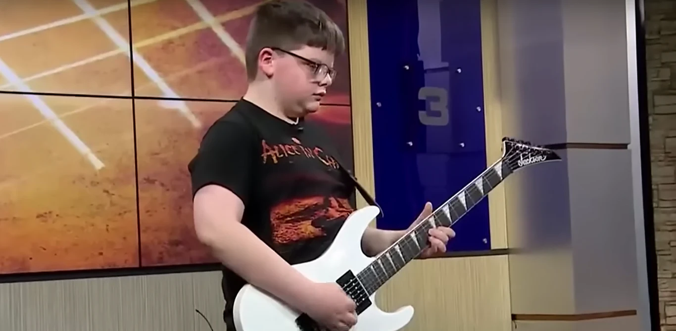 Cole Parsons podczas występu w telewizji WSAZ3 / Youtube Cole Parsons podczas występu w telewizji WSAZ3 / Youtube