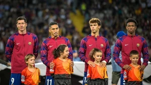 Tajemnicze spotkanie w Barcelonie. Gwiazda wciąż czeka, to może być koniec