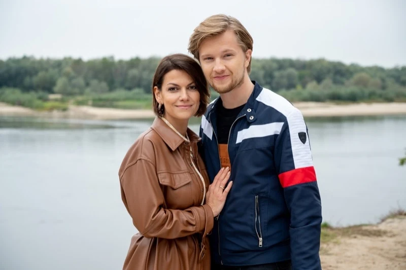 Patrycja (Alżbeta Lenska) i Łukasz (Jakub Józefowicz) zadomowią się we Włoszech Patrycja (Alżbeta Lenska) i Łukasz (Jakub Józefowicz) zadomowią się we Włoszech