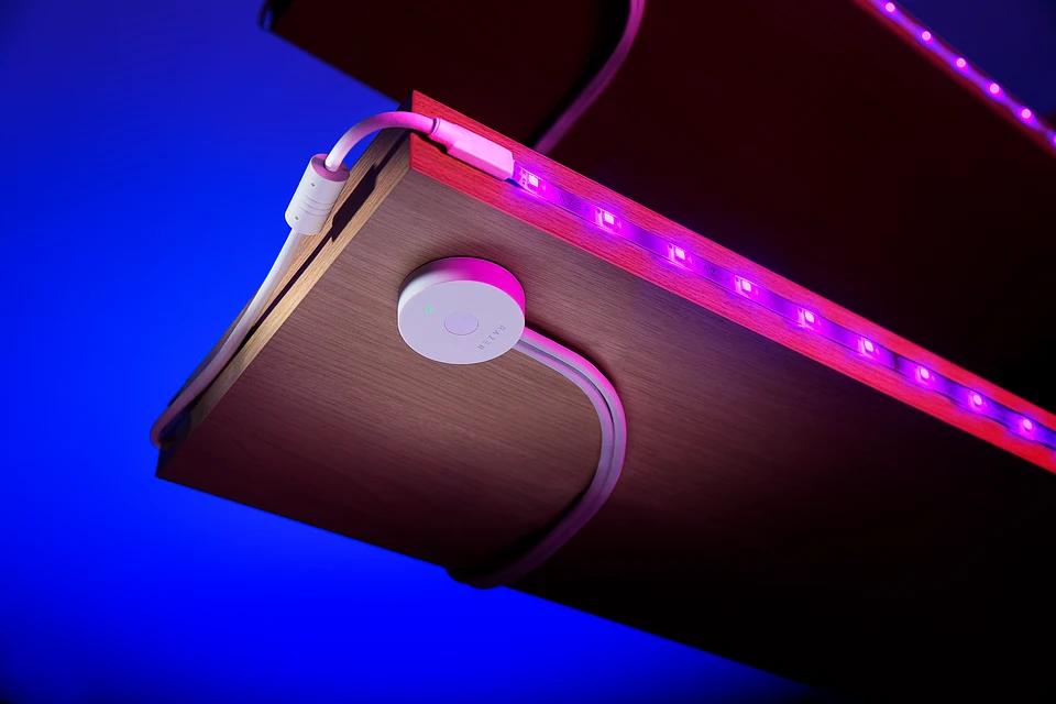 Razer Aether Light Strip i Razer Aether Light Strip Extender Razer Aether Light Strip i Razer Aether Light Strip Extender