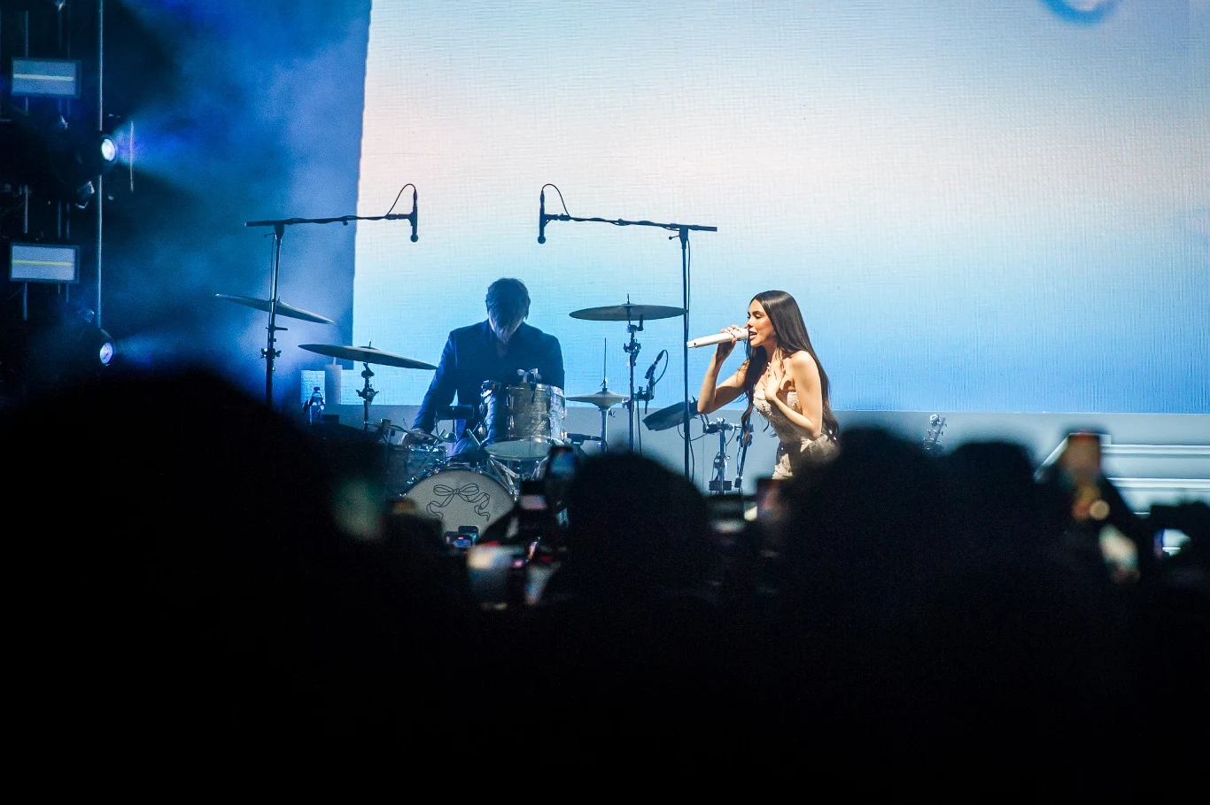 "Wiem tylko, że jestem Polką [...]. Moi rodzice są Polakami, ale mój tata ma również niemieckie i rosyjskie korzenie... Oboje są jednak Polakami" - ujawniła Madison Beer w jednym z wywiadów.