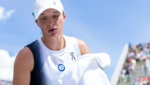 Iga Świątek - liderka rankingu WTA na korcie