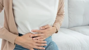 Mięśniaki macicy to problem, który dotyczy dużej grupy kobiet. Wyjaśniamy, jakie objawy powodują mięśniaki i jak się je leczy