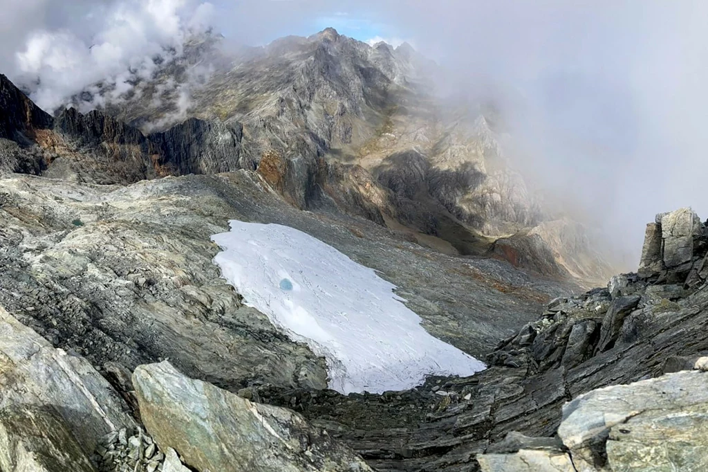 Park Narodowy Sierra Nevada w Meridzie w Andach. Widok na lodowiec Wenezueli, który w maju 2024 r. prawie zniknął i stracił właściwości lodowca