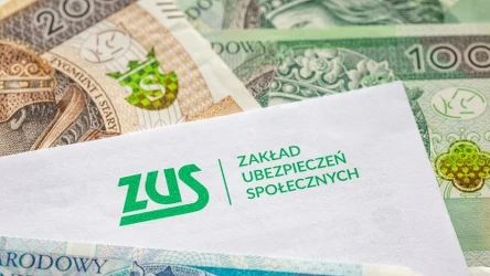 ​Osoby pracujące mogą dostać ponad 1300 zł. ZUS twierdzi: "nikt nie zgłasza się po pieniądze"