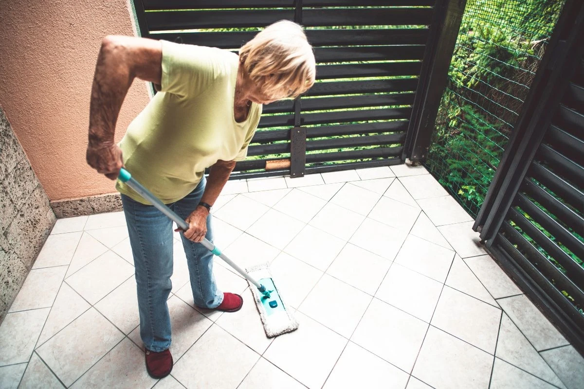 Jak posprzątać balkon po zimie?