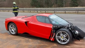 Ferrari za 16 mln zł rozbite. Za kierownicą miał siedzieć mechanik